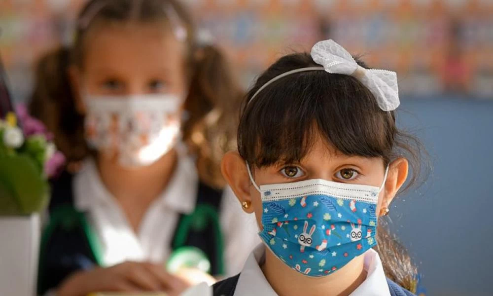 Πενταπλάσιες οι νοσηλείες νηπίων από την Όμικρον σε σχέση με την Δέλτα